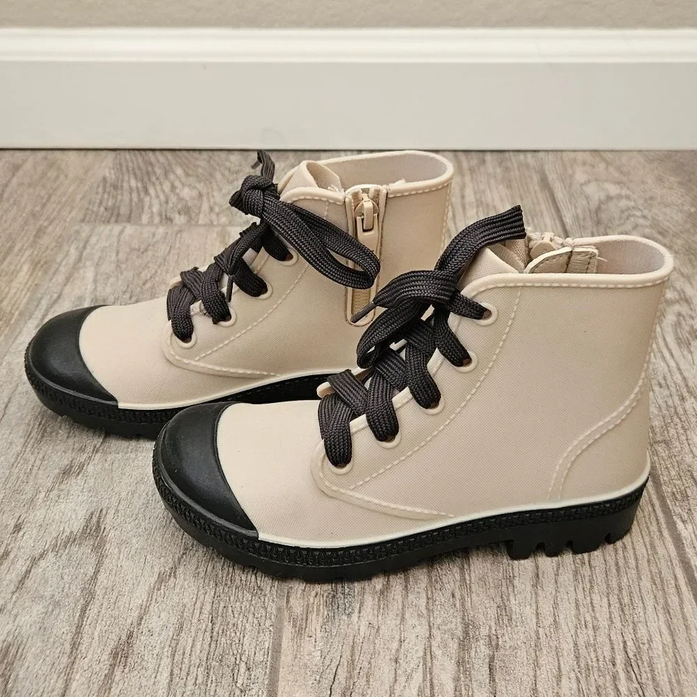 Cotton On Kids Stylish Cream and Black Ankle Boots Size 9-10
